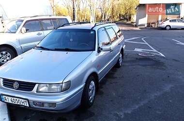 Універсал Volkswagen Passat 1994 в Києві