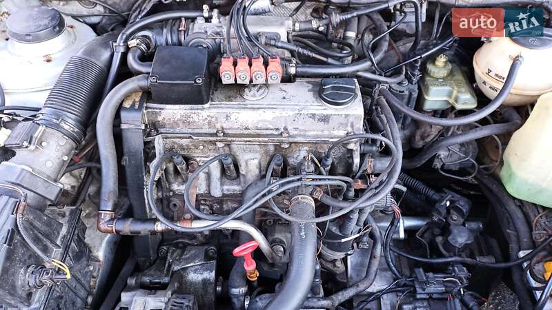 Универсал Volkswagen Passat 1994 в Киеве