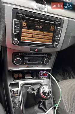 Универсал Volkswagen Passat 2011 в Бродах