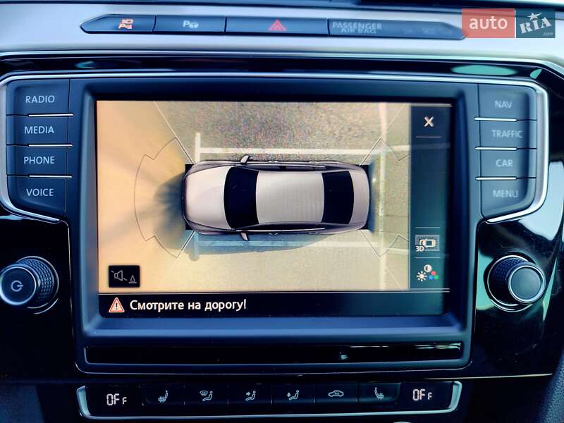 Седан Volkswagen Passat 2015 в Черновцах