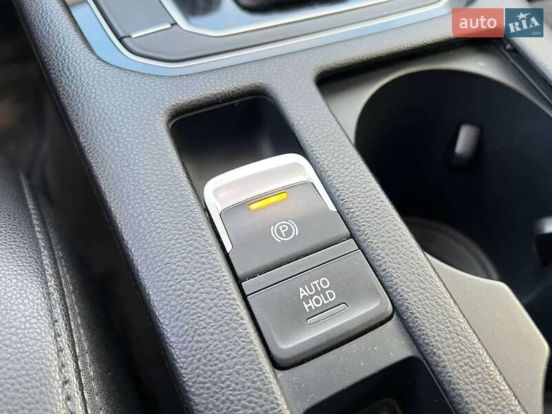 Універсал Volkswagen Passat 2016 в Львові фото 31 Універсал Volkswagen Passat 2016 в Львові