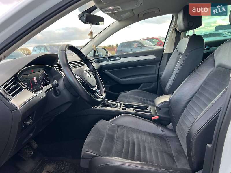 Універсал Volkswagen Passat 2016 в Львові фото 40 Універсал Volkswagen Passat 2016 в Львові