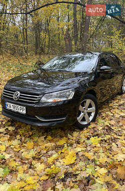 Седан Volkswagen Passat 2012 в Києві
