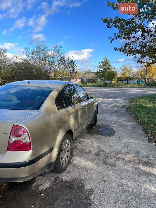 Седан Volkswagen Passat 2002 в Емильчине фото 10 Седан Volkswagen Passat 2002 в Емильчине