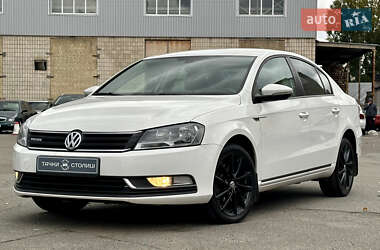 Седан Volkswagen Passat 2013 в Киеве