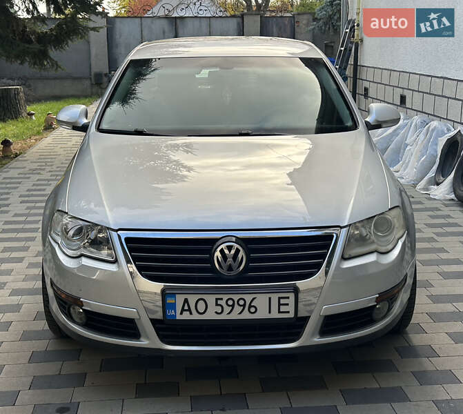 Седан Volkswagen Passat 2005 в Мукачево