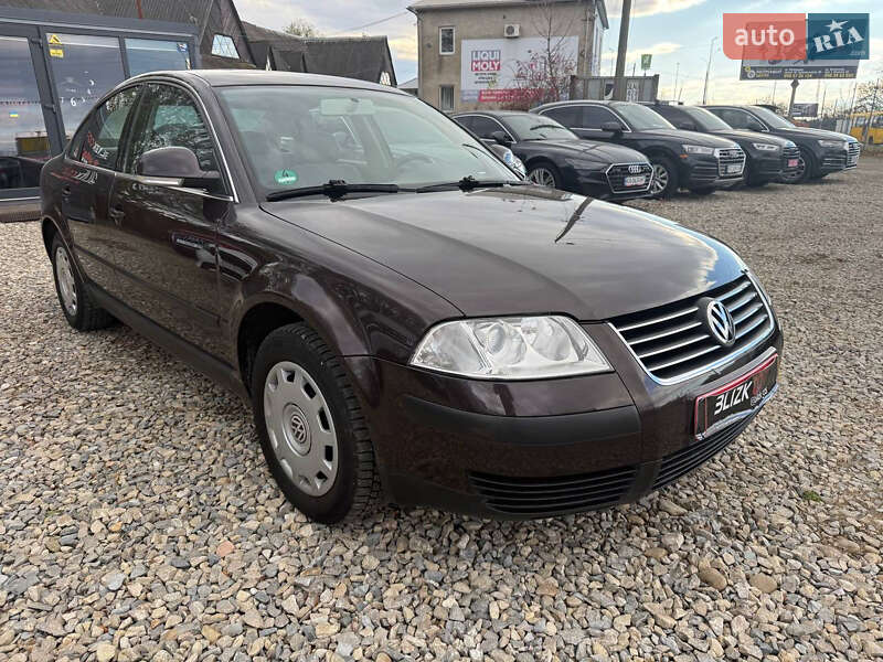 Седан Volkswagen Passat 2004 в Коломые