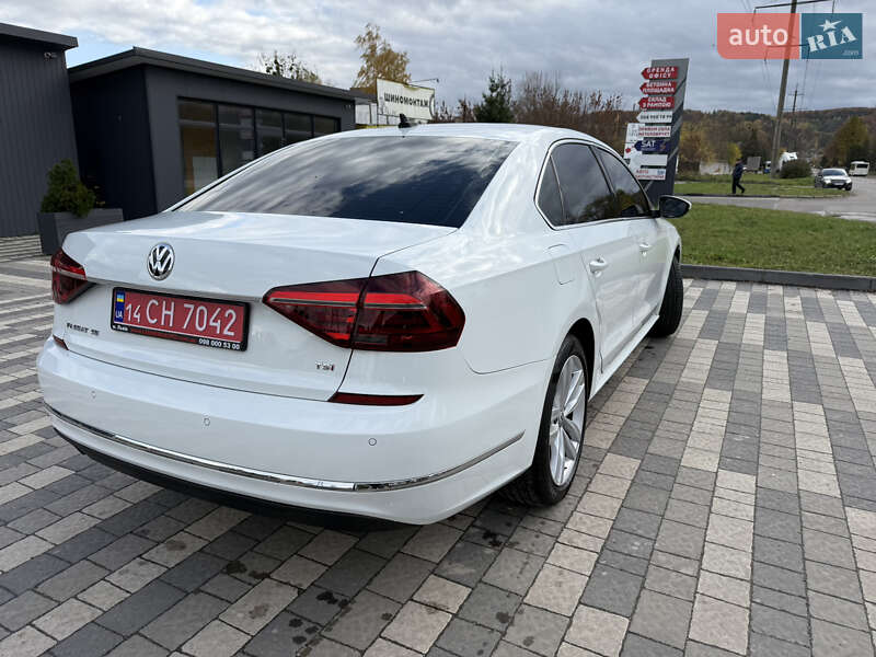 Седан Volkswagen Passat 2017 в Львові