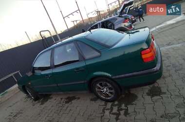 Седан Volkswagen Passat 1996 в Сколе