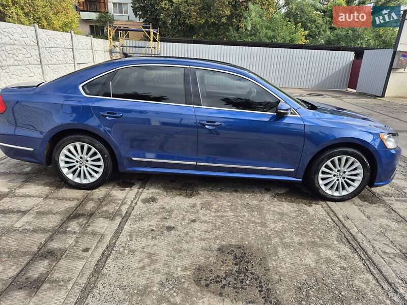 Седан Volkswagen Passat 2016 в Александрие