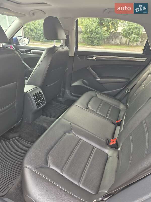 Седан Volkswagen Passat 2016 в Александрие