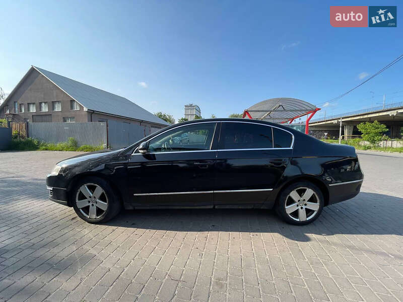 Седан Volkswagen Passat 2010 в Львове