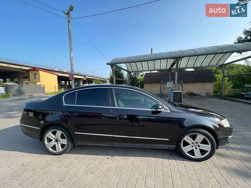 Седан Volkswagen Passat 2010 в Львове