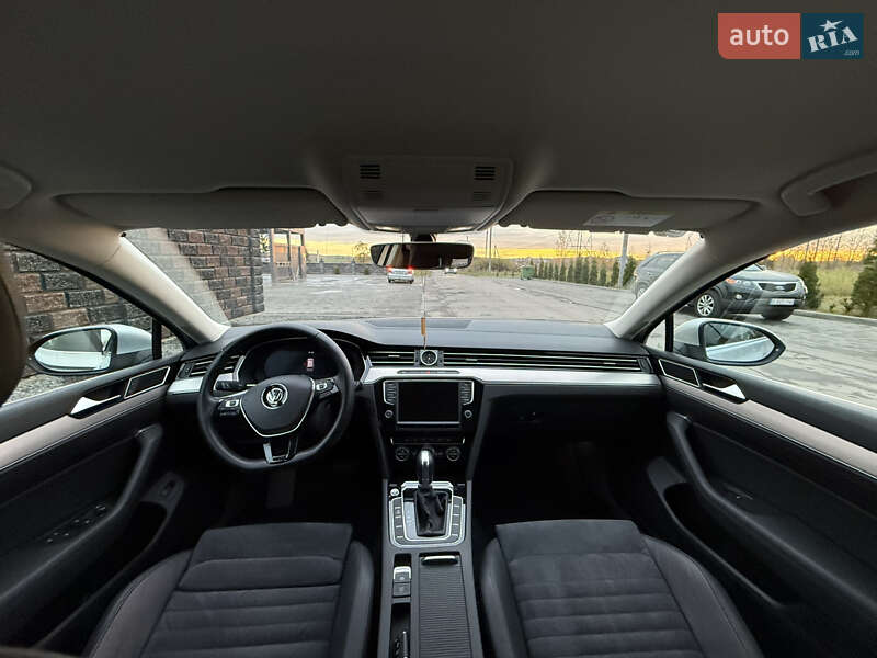Универсал Volkswagen Passat 2015 в Ровно