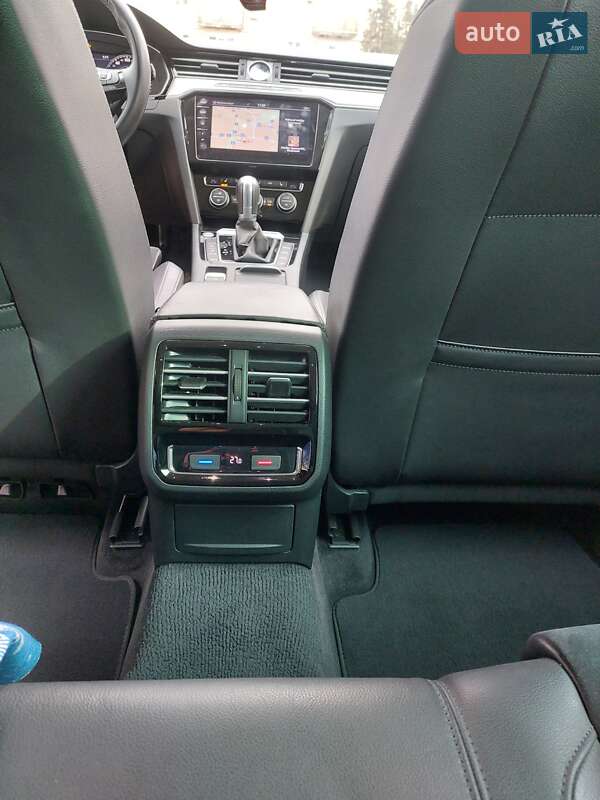 Універсал Volkswagen Passat 2017 в Могилів-Подільському