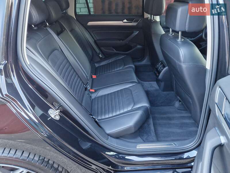 Универсал Volkswagen Passat 2016 в Киеве фото 48 Универсал Volkswagen Passat 2016 в Киеве