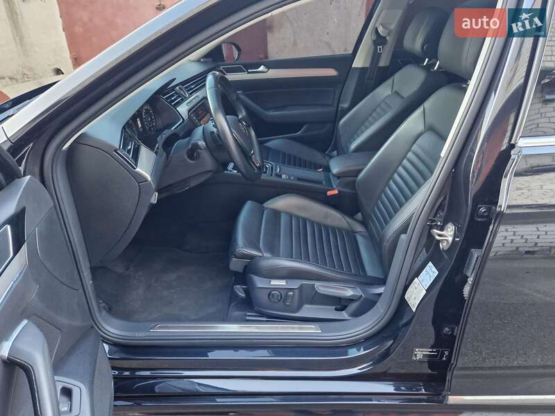 Универсал Volkswagen Passat 2016 в Киеве фото 35 Универсал Volkswagen Passat 2016 в Киеве