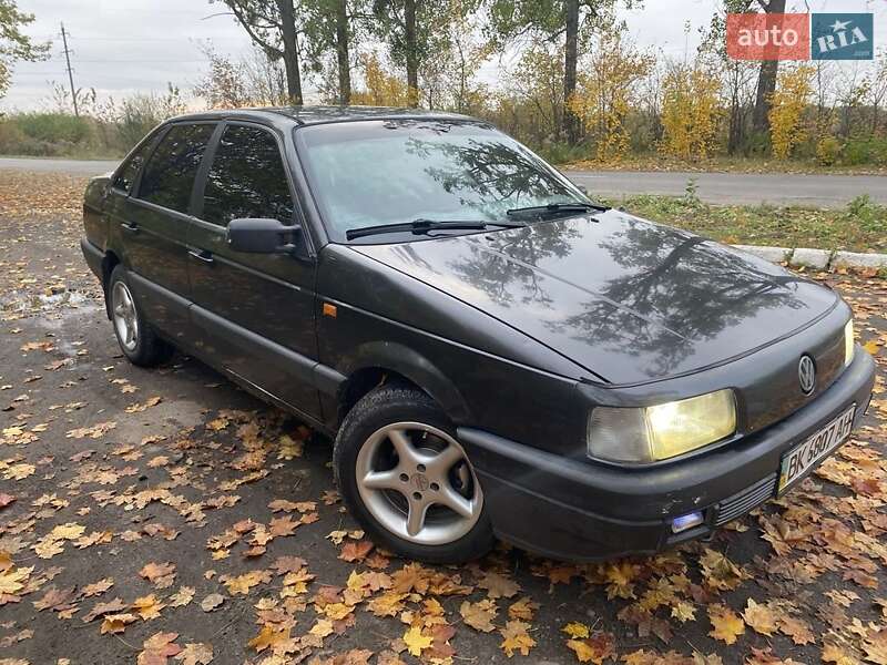 Седан Volkswagen Passat 1989 в Сарнах фото 2 Седан Volkswagen Passat 1989 в Сарнах