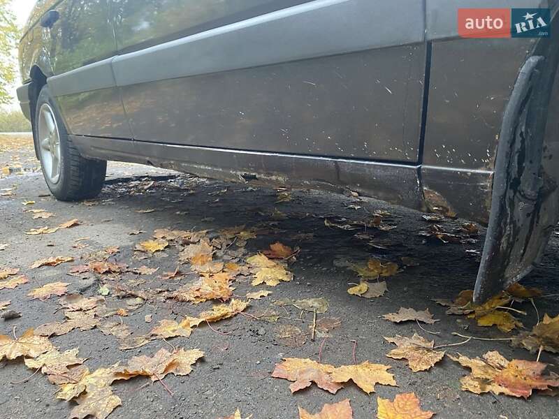 Седан Volkswagen Passat 1989 в Сарнах фото 7 Седан Volkswagen Passat 1989 в Сарнах