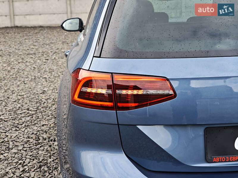 Универсал Volkswagen Passat 2018 в Луцке фото 17 Универсал Volkswagen Passat 2018 в Луцке