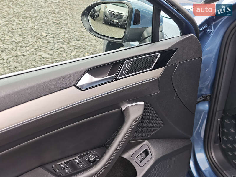 Универсал Volkswagen Passat 2018 в Луцке фото 21 Универсал Volkswagen Passat 2018 в Луцке