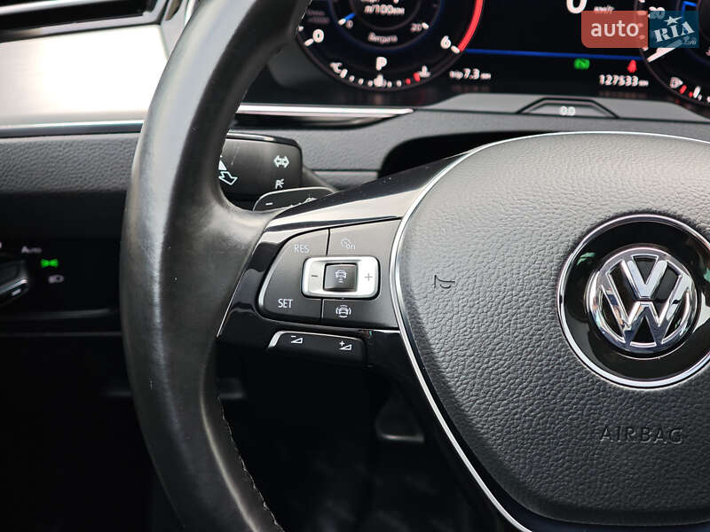 Универсал Volkswagen Passat 2018 в Луцке фото 27 Универсал Volkswagen Passat 2018 в Луцке