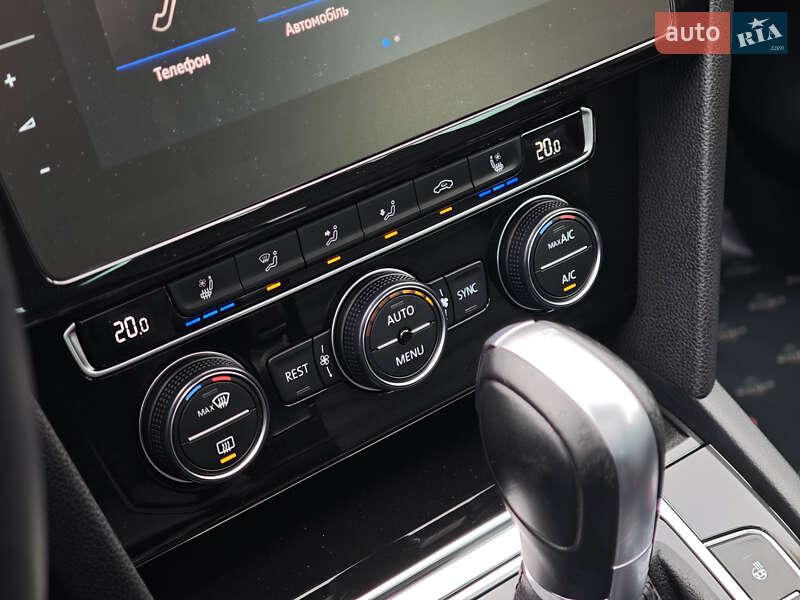 Универсал Volkswagen Passat 2018 в Луцке фото 43 Универсал Volkswagen Passat 2018 в Луцке