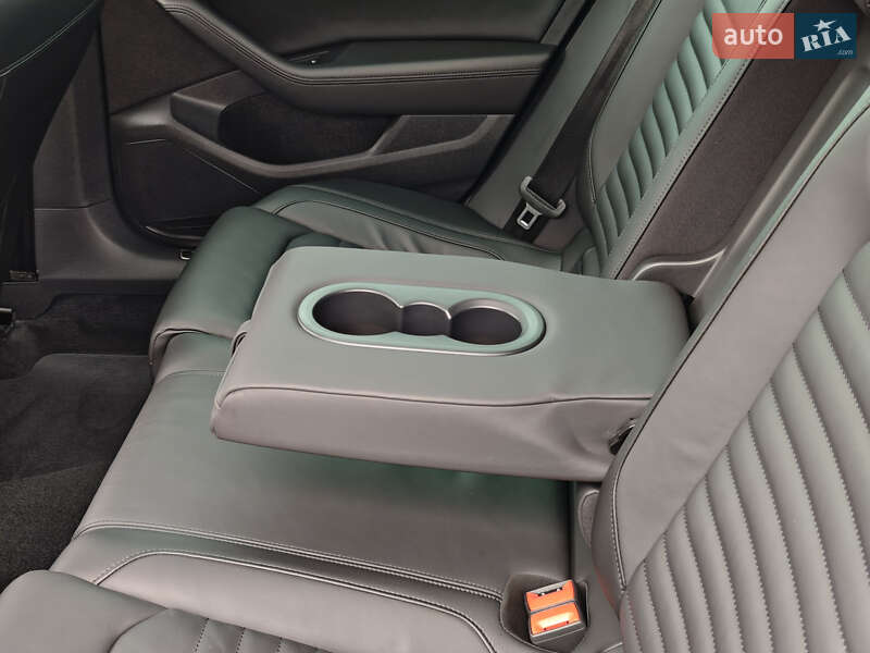 Универсал Volkswagen Passat 2018 в Луцке фото 52 Универсал Volkswagen Passat 2018 в Луцке