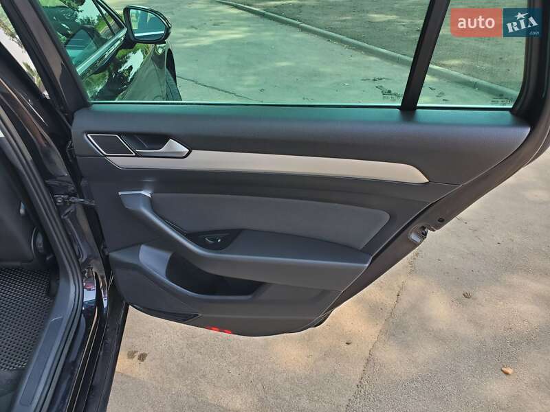 Универсал Volkswagen Passat 2015 в Тростянце фото 16 Универсал Volkswagen Passat 2015 в Тростянце