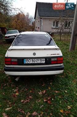Седан Volkswagen Passat 1991 в Кременце Седан Volkswagen Passat 1991 в Кременце