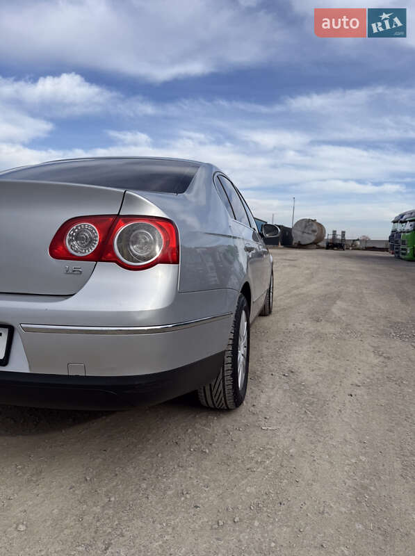 Седан Volkswagen Passat 2007 в Чернівцях