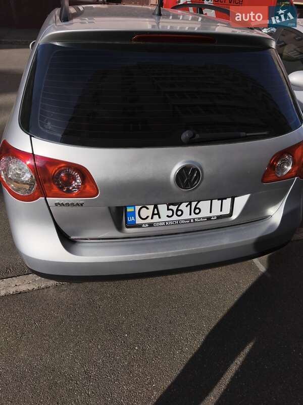 Универсал Volkswagen Passat 2006 в Киеве