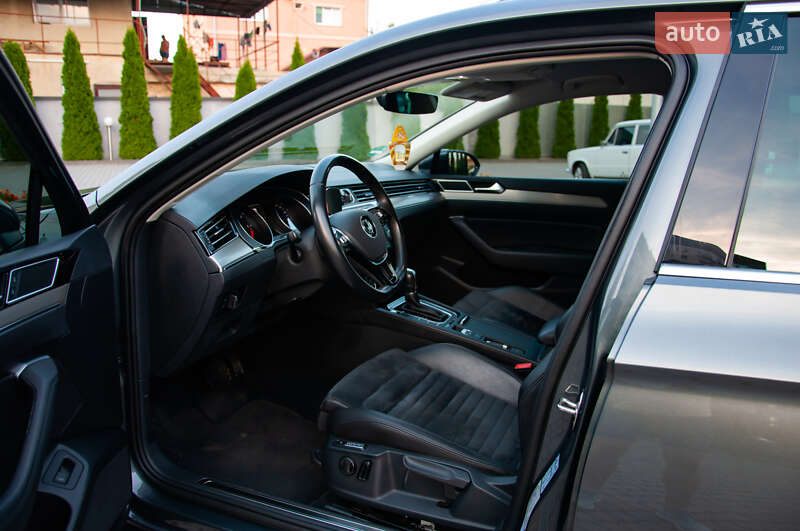 Універсал Volkswagen Passat 2016 в Ужгороді