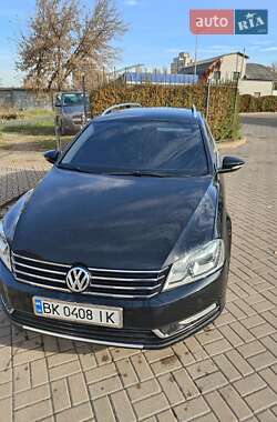 Универсал Volkswagen Passat 2012 в Киеве Универсал Volkswagen Passat 2012 в Киеве