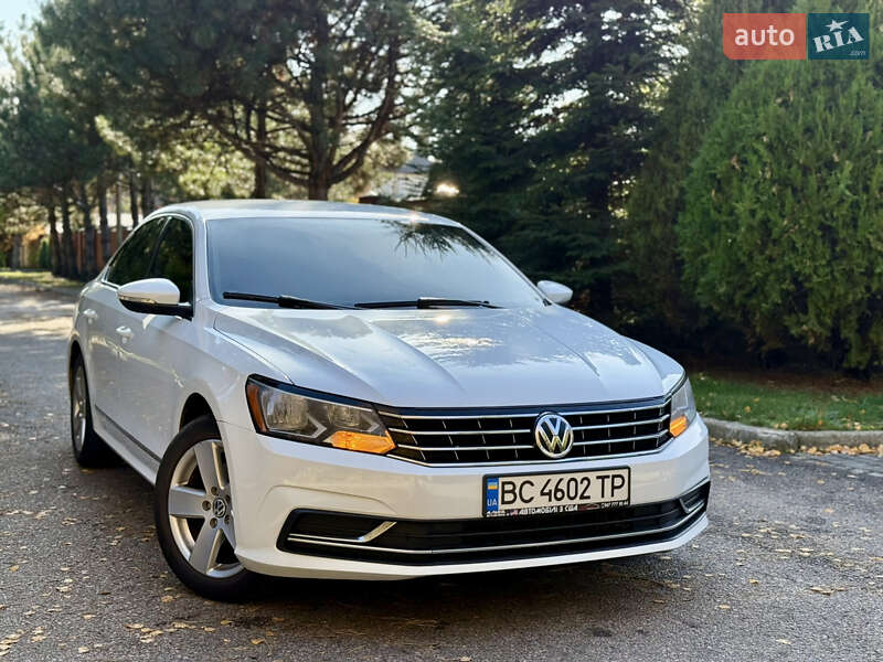 Седан Volkswagen Passat 2016 в Дніпрі