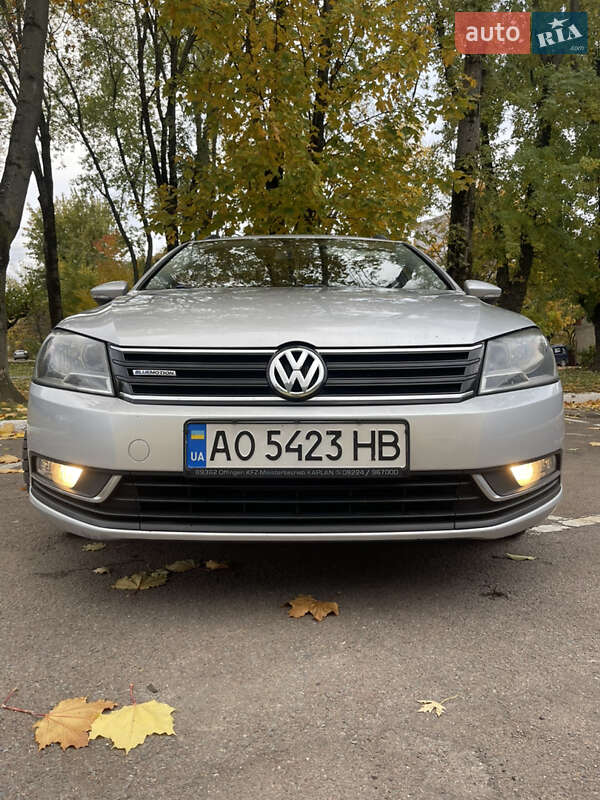 Универсал Volkswagen Passat 2013 в Ужгороде