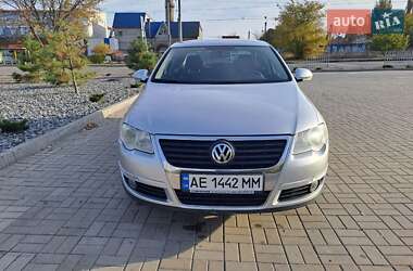 Седан Volkswagen Passat 2010 в Дніпрі