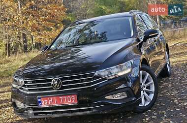 Універсал Volkswagen Passat 2022 в Бучі