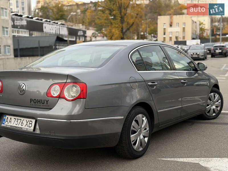 Седан Volkswagen Passat 2005 в Киеве