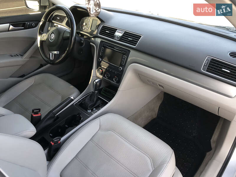 Седан Volkswagen Passat 2015 в Черкассах