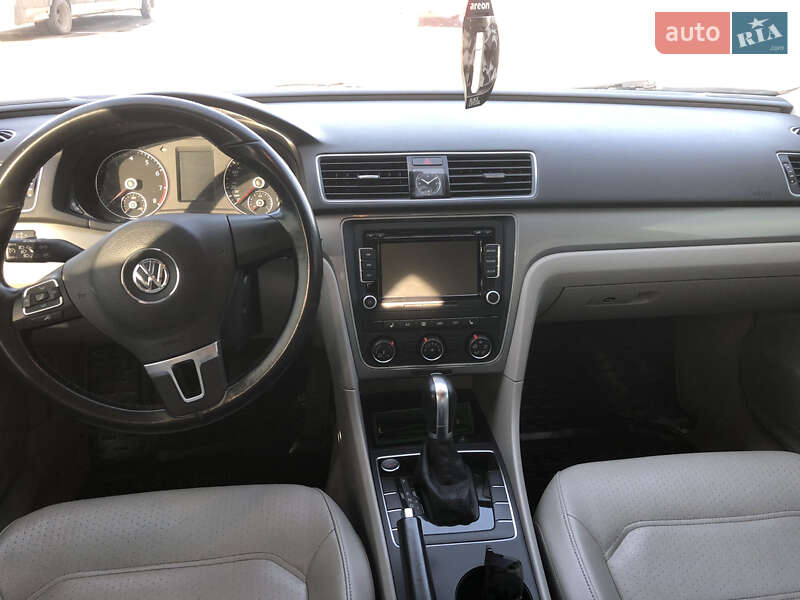 Седан Volkswagen Passat 2015 в Черкассах