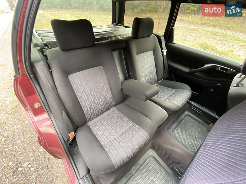 Універсал Volkswagen Passat 1996 в Харкові