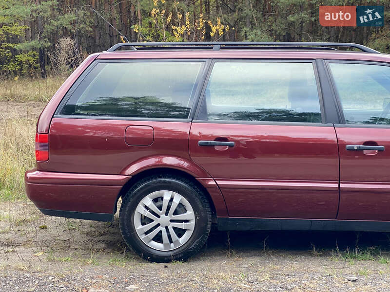 Універсал Volkswagen Passat 1996 в Харкові