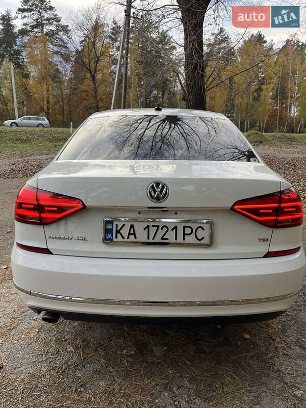 Седан Volkswagen Passat 2016 в Киеве