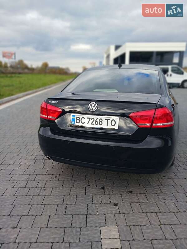 Седан Volkswagen Passat 2012 в Львові