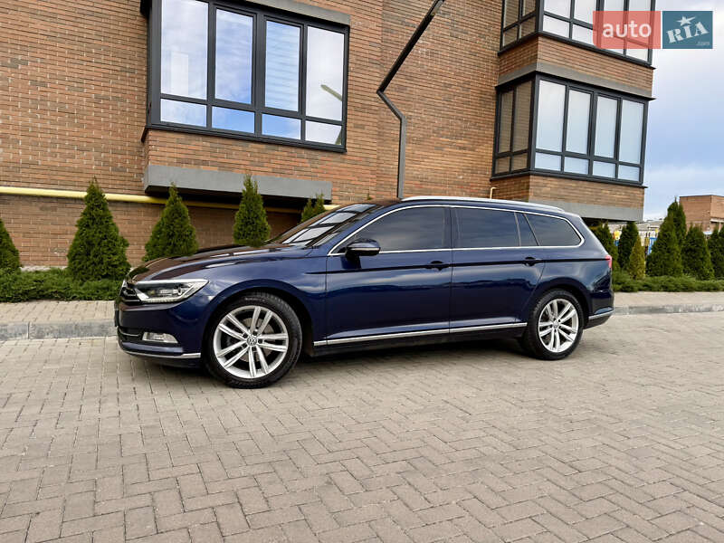 Універсал Volkswagen Passat 2017 в Житомирі