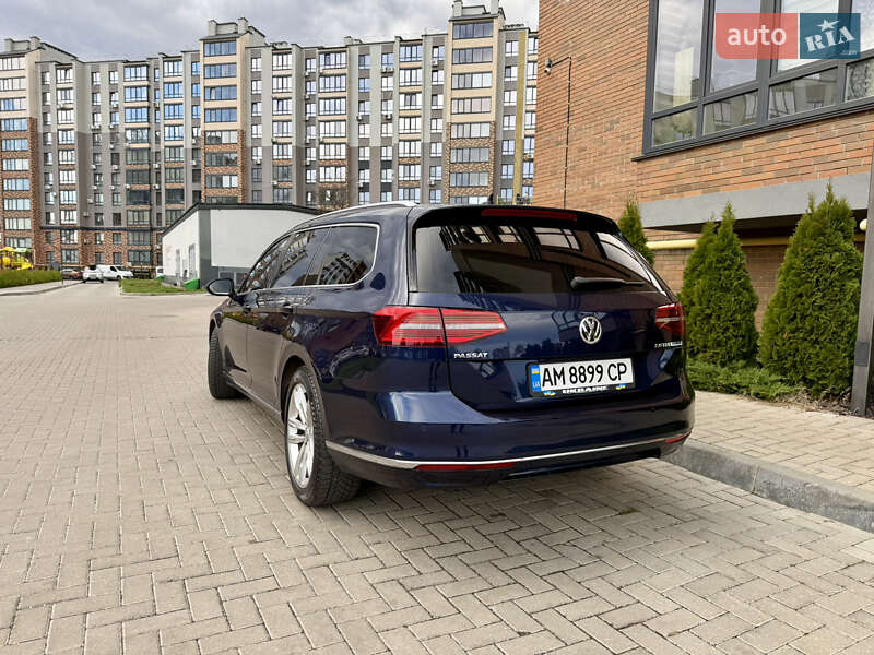Універсал Volkswagen Passat 2017 в Житомирі
