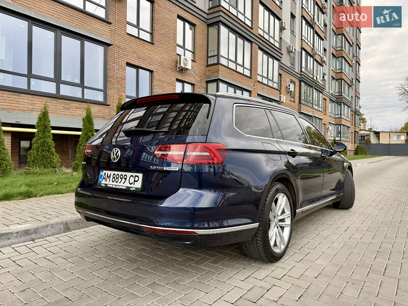 Універсал Volkswagen Passat 2017 в Житомирі