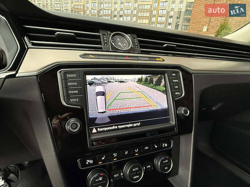 Універсал Volkswagen Passat 2017 в Житомирі