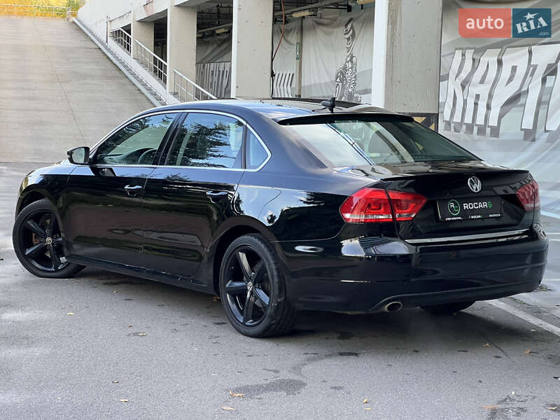 Седан Volkswagen Passat 2013 в Києві